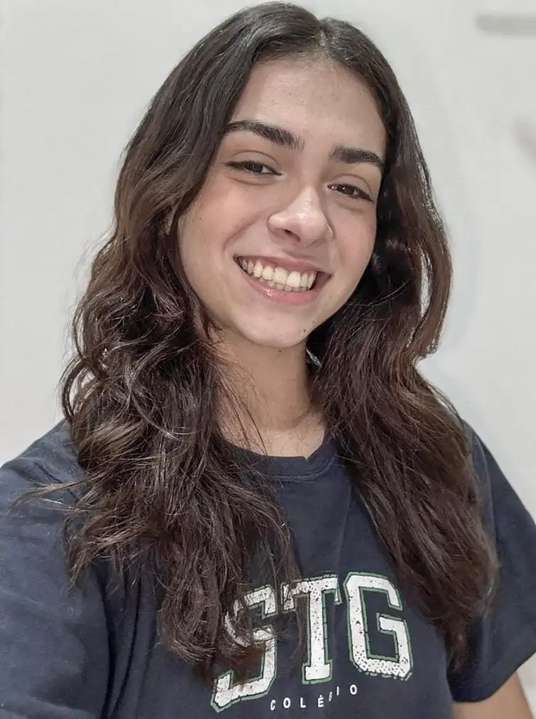 Brasília (DF) 05/11/2025 – Ana Carolina da Silva Gribbler, 18 anos – aluna do terceiro ano, deseja cursar medicina, 1º Enem
Foto: Ana Carolina da Silva Gribbler/Arquivo pessoal