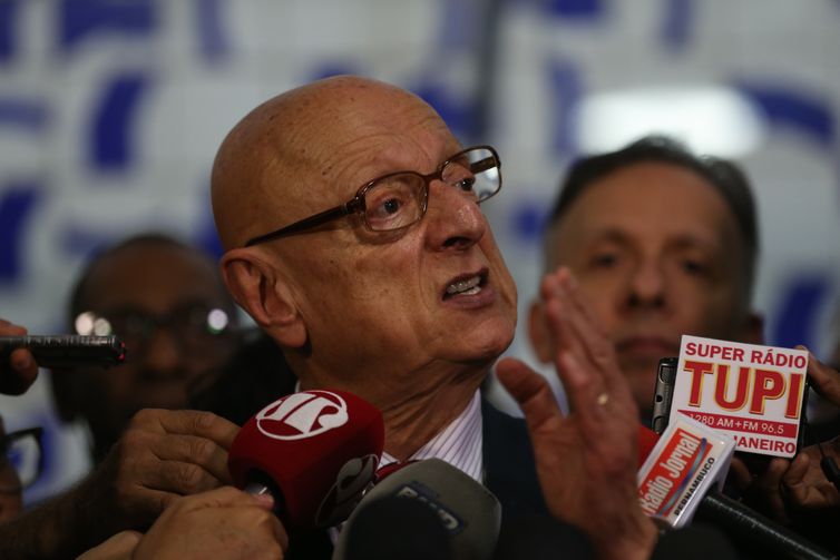 Fabio Rodrigues Pozzebom/Agência Brasil Brasília - O deputado Esperidião Amim fala sobre o projeto da renegociação das dívidas dos estados (Fabio Rodrigues Pozzebom/Agência Brasil)