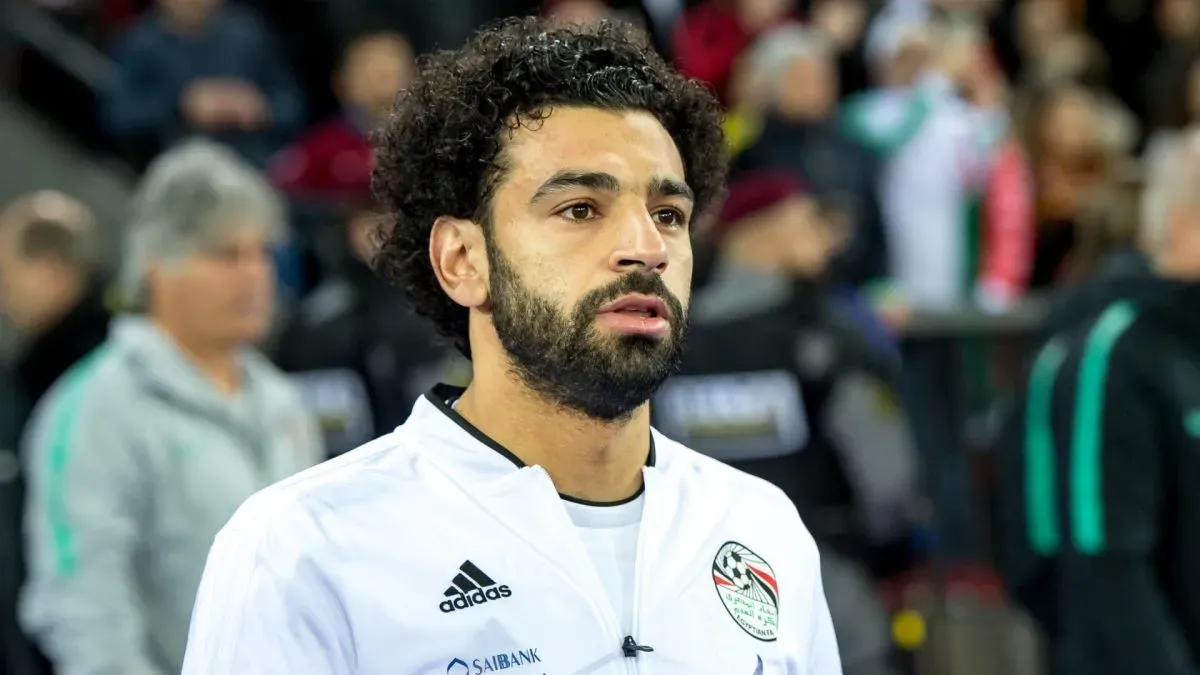 Mohamed Salah, do Egito, assiste durante o Amistoso Internacional entre Portugal e Egito.