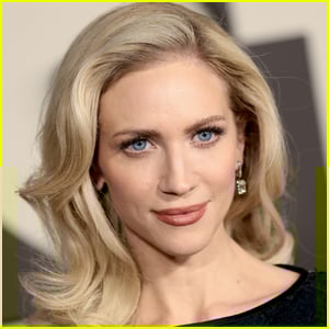 Brittany Snow revela quais procedimentos cosméticos ela fez