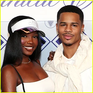 Chelley Bissainthe, da Love Island, expressa arrependimento por ter tornado Ace Greene Split público tão cedo