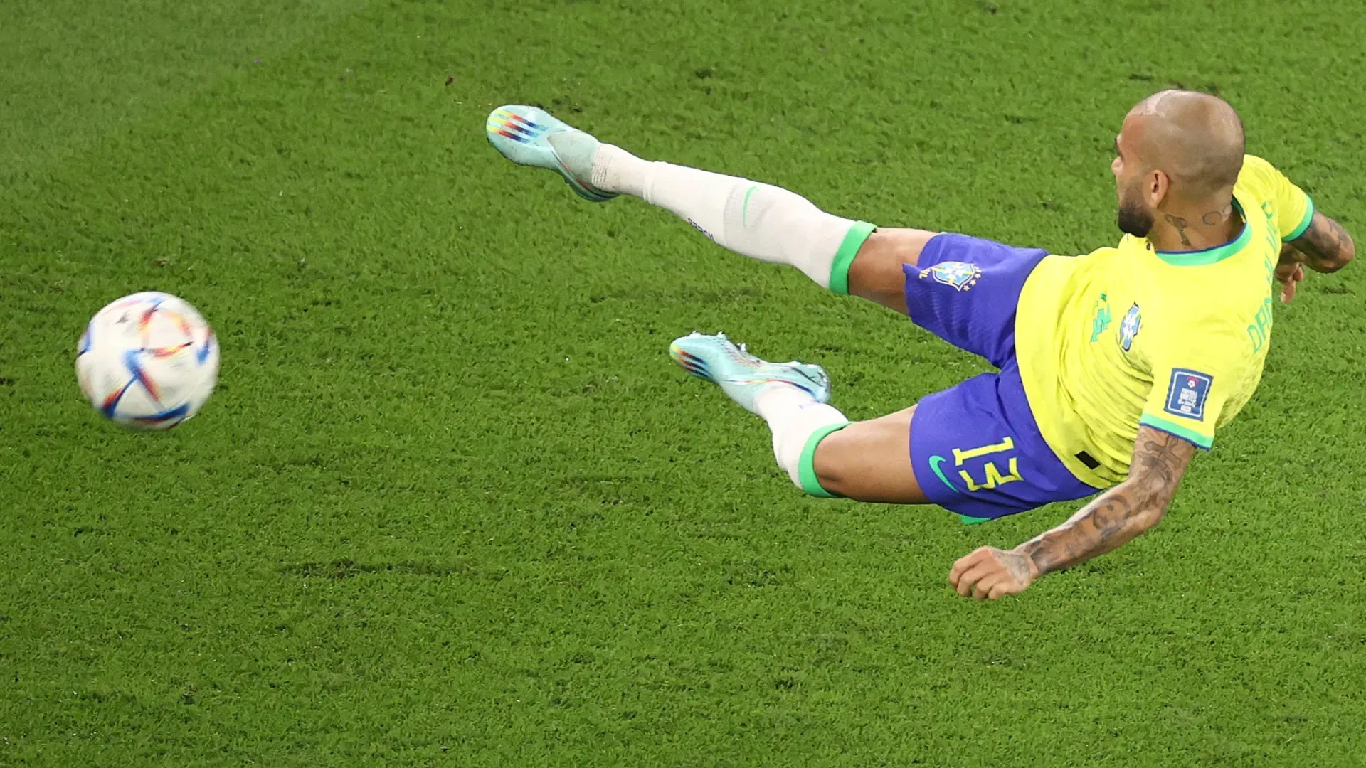 Dani Alves com o Brasil na Copa do Mundo FIFA 2022