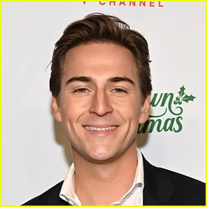 Evan Roderick é solteiro ou casado? Conheça a noiva do ator Hallmark!