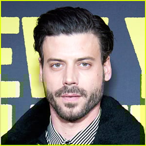 François Arnaud é solteiro ou casado? Tudo sobre o ator de ‘Rivalidade Aquecida’