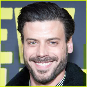 Gay ou Hetero? O que o ator Scott de ‘rivalidade acalorada’, François Arnaud, disse sobre sua sexualidade na vida real