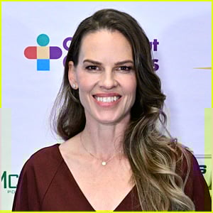 Hilary Swank pede desculpas à mãe Make-A-Wish após incidente no aeroporto
