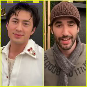 Hudson Williams e Jordan Firstman zombam dos rumores de rivalidade com a citação de 'Miley What's Good' de Nicki Minaj - assista agora!