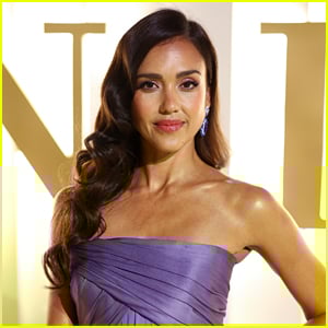 Jessica Alba reflete sobre a cena ‘humilhante’ que ela teve que filmar para ‘Quarteto Fantástico’