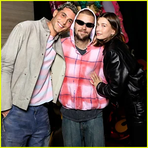 Justin Bieber e Hailey Bieber participam da luxuosa festa de Natal de Fai Khadra em West Hollywood