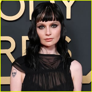 Lola Petticrew entra na série de ação ao vivo ‘Assassin’s Creed’ da Netflix