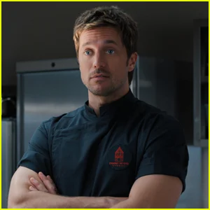 Lucas Bravo está deixando ‘Emily em Paris’? Por que Gabriel teve um papel reduzido na 5ª temporada