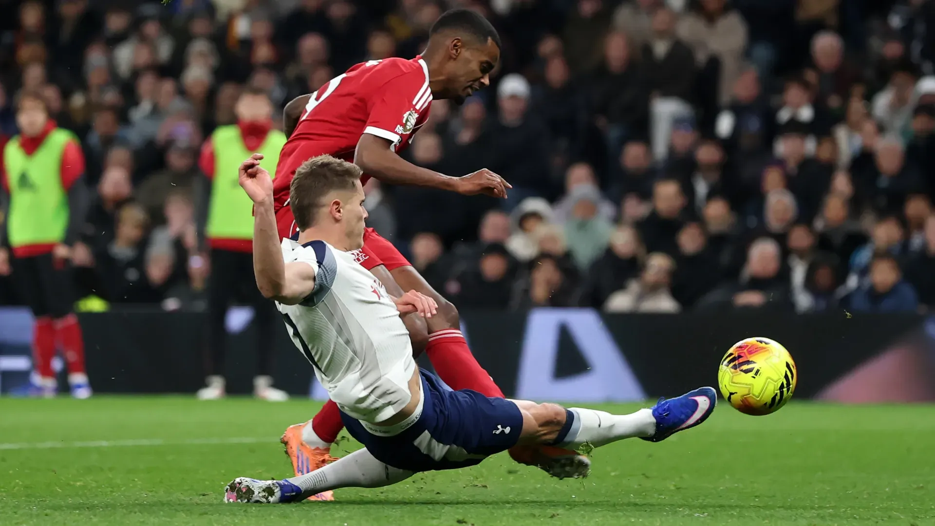 Lesão de Isak em Liverpool