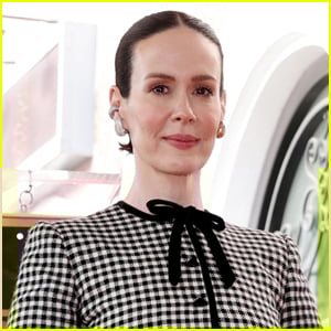 Sarah Paulson ignora críticas duras de 'All's Fair' enquanto prepara seu retorno de 'American Horror Story'