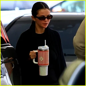 Selena Gomez mantém a elegância ao sair da consulta dermatológica em Beverly Hills