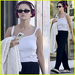 Selena Gomez sai para se mimar no salão de bronzeamento de Beverly Hills