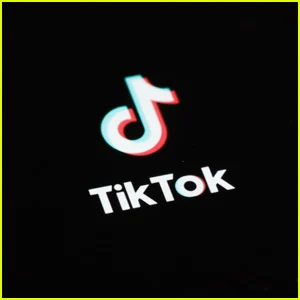 TikTok exibindo vídeos antigos em 28 de dezembro de 2025: usuários reclamam e compartilham o que tentaram