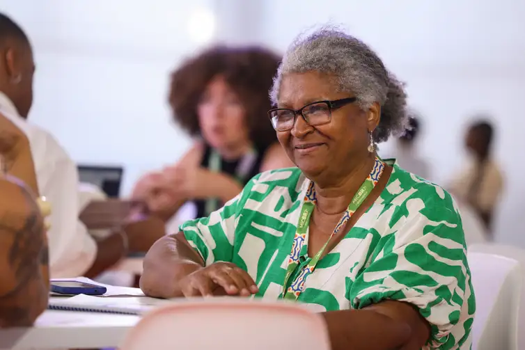 Fortaleza (CE), 04/12/2025 – A artesã Josefa Marques participa da mentoria de negócios durante Mercado das Indústrias Criativas do Brasil (MICBR+Ibero-América), no Centro Dragão do Mar de Arte e Cultura, em Fortaleza (CE). Foto: Tomaz Silva/Agência Brasil