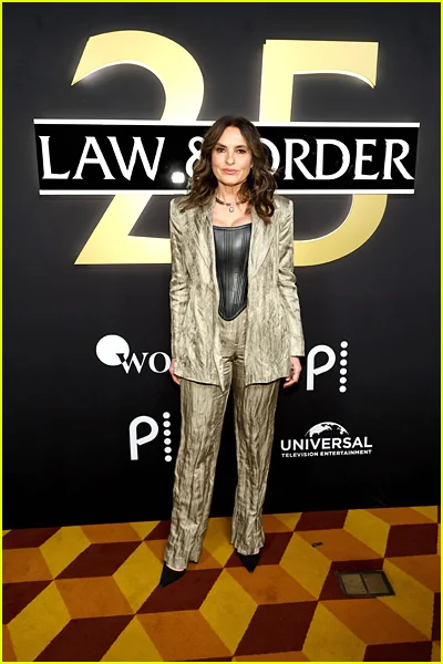 estrelas presentes na celebração do 25º aniversário da Lei e da Ordem