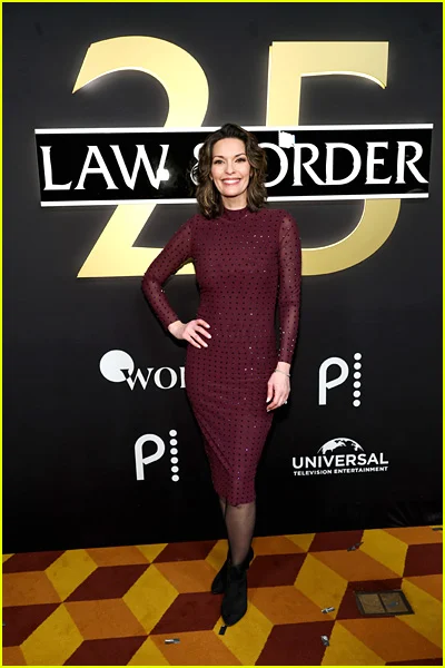 estrelas presentes na celebração do 25º aniversário da Lei e da Ordem