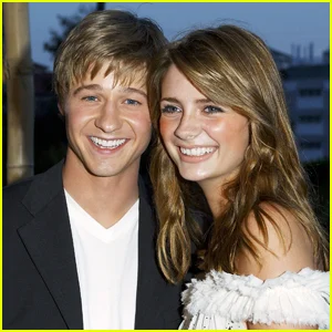 Ben McKenzie e Mischa Barton não foram as principais escolhas para estrelar 'The OC' - Descubra quem quase interpretou Ryan e Marissa!