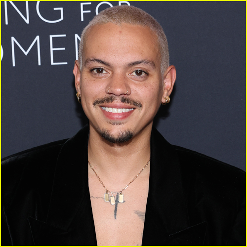 Evan Ross cantor mascarado