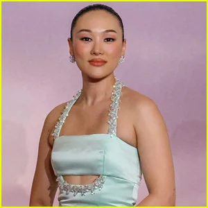 A novata de 'Bridgerton' Yerin Ha admite que a lista de reprodução do Spotify expôs seu papel como Sophie Baek cedo