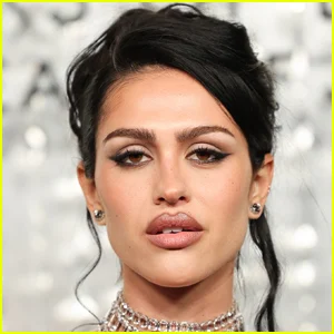 Amelia Gray revela quais procedimentos cosméticos ela fez