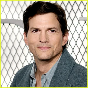 Ashton Kutcher esclarece comentários sobre banho quase 5 anos depois e confirma que toma banho