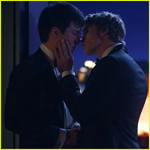 Autor de 'Heated Rivalry' anuncia novo livro de romance de Ilya x Shane 'Unrivaled' - Encomende agora!