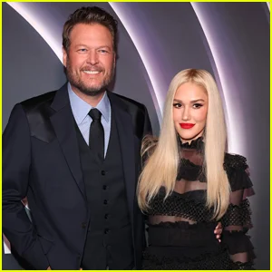Blake Shelton e Gwen Stefani estão em competição direta com shows recém-anunciados em Las Vegas, ele brinca que 'não é muito amigável'