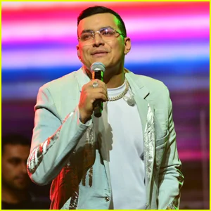 Cantor colombiano Yeison Jiménez morto aos 34 anos, avião cai antes do show em 10 de janeiro