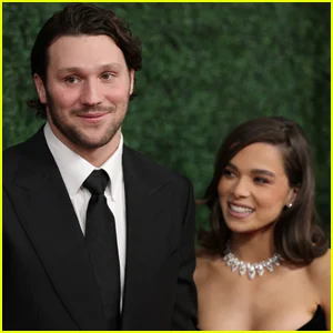 Hailee Steinfeld vai ao jogo do Bills Playoff hoje (11 de janeiro) para torcer por Josh Allen? Descobrir