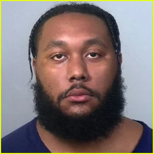 Homem 'malvado' acusado de assassinato após supostamente atirar em ex-namorada e colega de trabalho em seu escritório