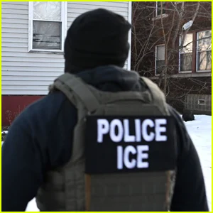 ICE força cidadão americano, 56, a sair de casa vestindo apenas roupas íntimas e o cobertor do neto em temperaturas congelantes