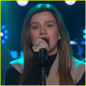 Kelly Clarkson canta ‘What It Sounds Like’ de ‘KPop Demon Hunters’ – Assista!