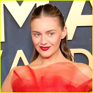 Kelsea Ballerini lamenta a morte de seu amado cachorro há mais de 10 anos, Dibs