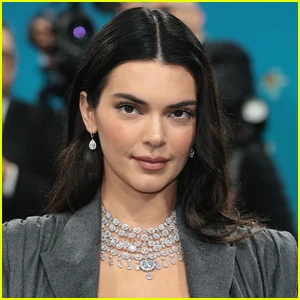 Kendall Jenner finalmente aborda rumores na Internet de que ela é uma lésbica enrustida