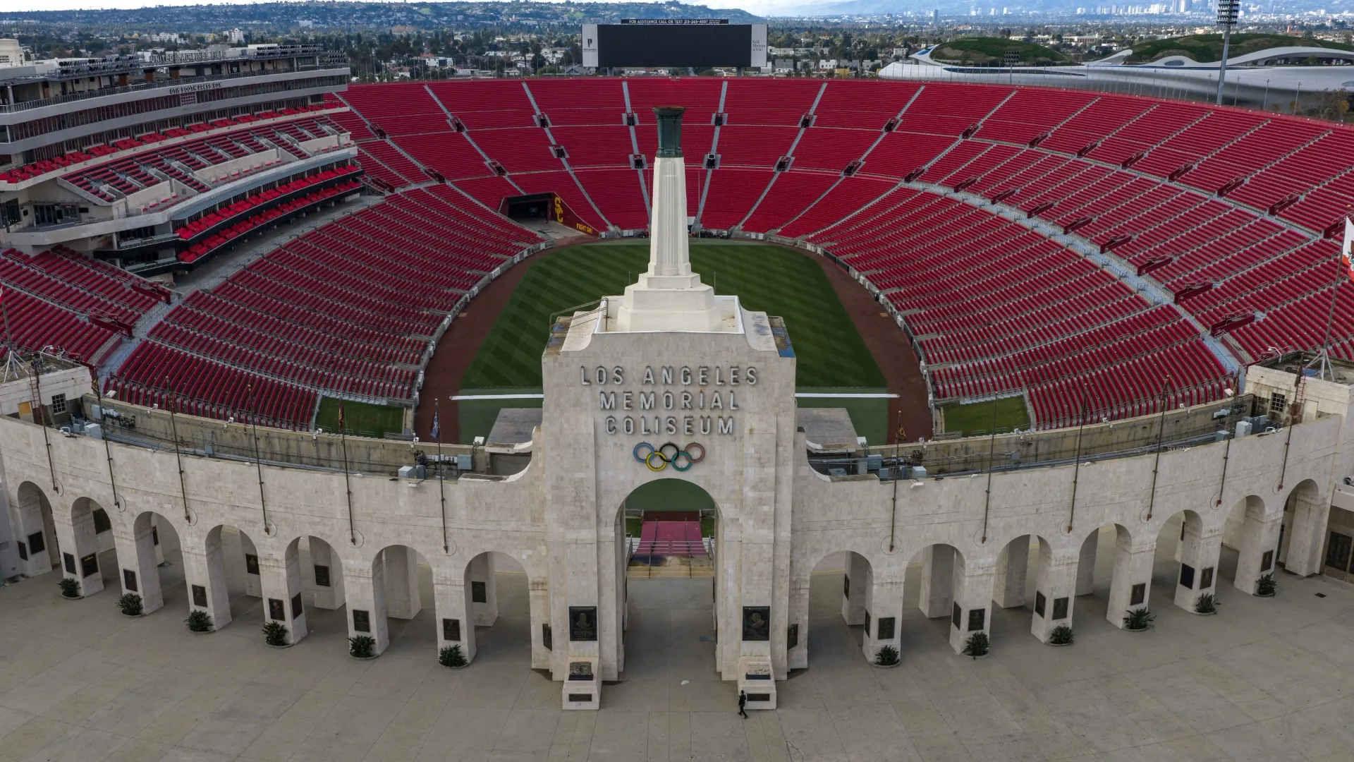 Uma visão geral do Los Angeles Memorial Coliseum.