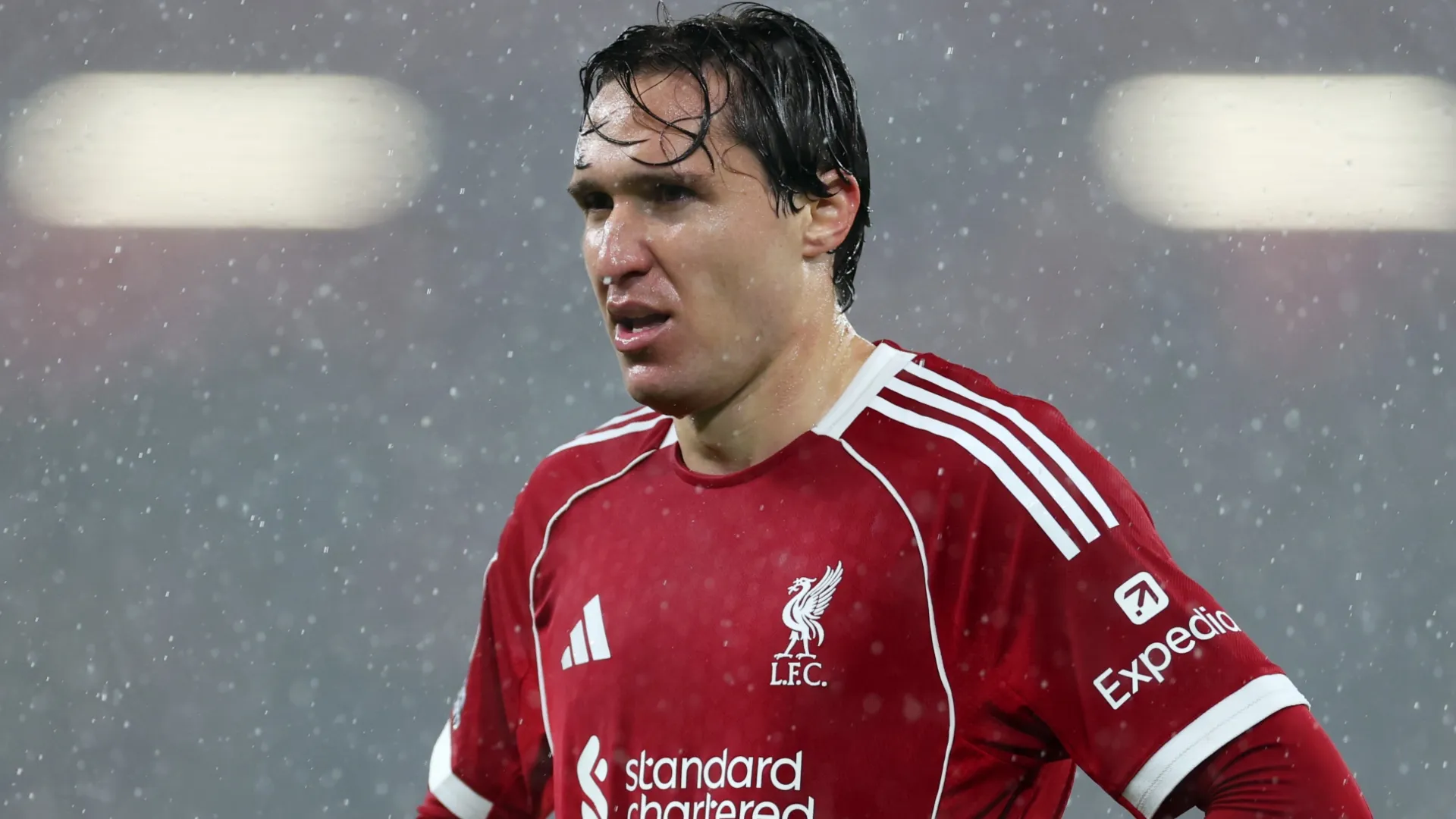 Arne Slot enfrenta um grande golpe de ataque, já que o Liverpool está supostamente aberto a dispensar um jogador em meio ao interesse da Série A