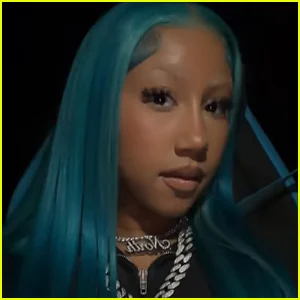 North West mostra novos piercings nos dedos em meio a críticas on-line sobre suas modificações corporais