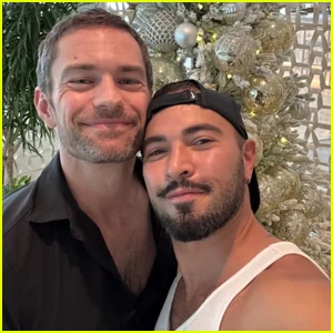 O ator de 'Hospital Geral' Adrian Anchondo revela que está namorando o ator de 'Days of Our Lives' Colton Little