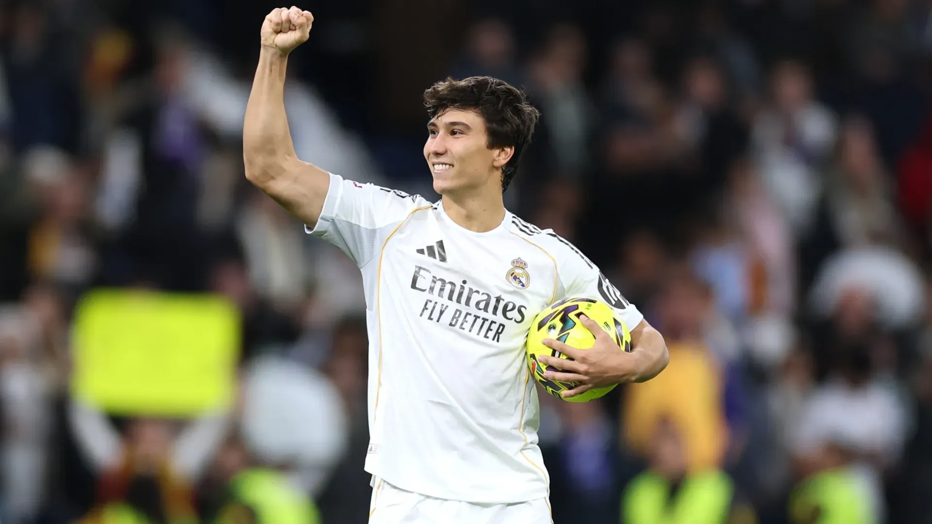 Gonzalo Garcia, do Real Madrid, comemora a partida.