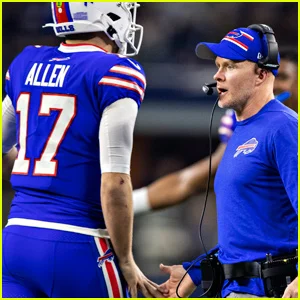 O técnico do Bills, Sean McDermott, chama os árbitros da NFL sobre a controversa chamada de interceptação em uma derrota brutal nos playoffs