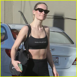 Olivia Wilde exibe abdômen tonificado ao sair da aula de ginástica em Studio City