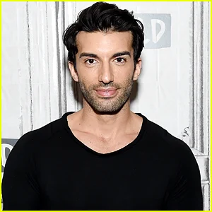 Os pais de Justin Baldoni compartilham uma homenagem de aniversário ao filho em meio a 'tempos difíceis' enquanto a batalha legal com Blake Lively continua