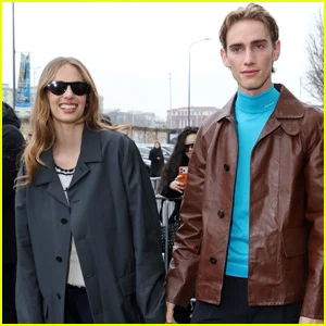 Por que Maya Hawke pulou a estreia de Finn Wolfhard no 'SNL' com outro elenco de 'Stranger Things': Ela estava no show da Prada repleto de celebridades!