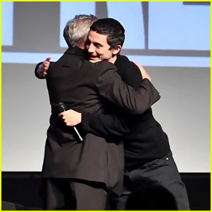 Robert Downey Jr. canta elogios a Timothee Chalamet e o chama de 'um dos grandes'