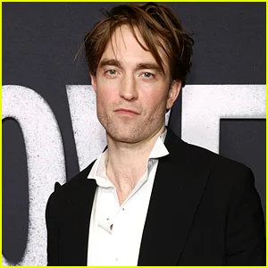 Robert Pattinson afirma que sua era do cheiro de giz de cera acabou: 'Você fica menos perfumado à medida que envelhece'