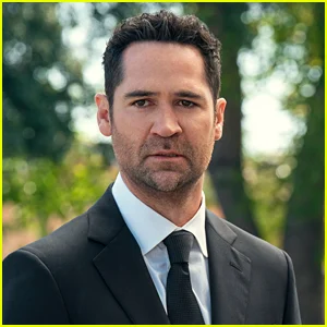 'The Lincoln Lawyer' renovado para a 5ª temporada, dias antes da estreia da 4ª temporada