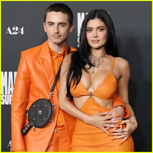 Timothee Chalamet revela se ele e Kylie Jenner estão planejando outros looks correspondentes no tapete vermelho